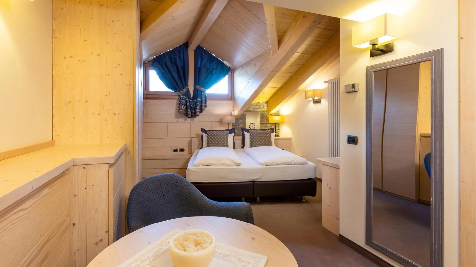 Hotel Cardo Isolaccia 3*,  Italien