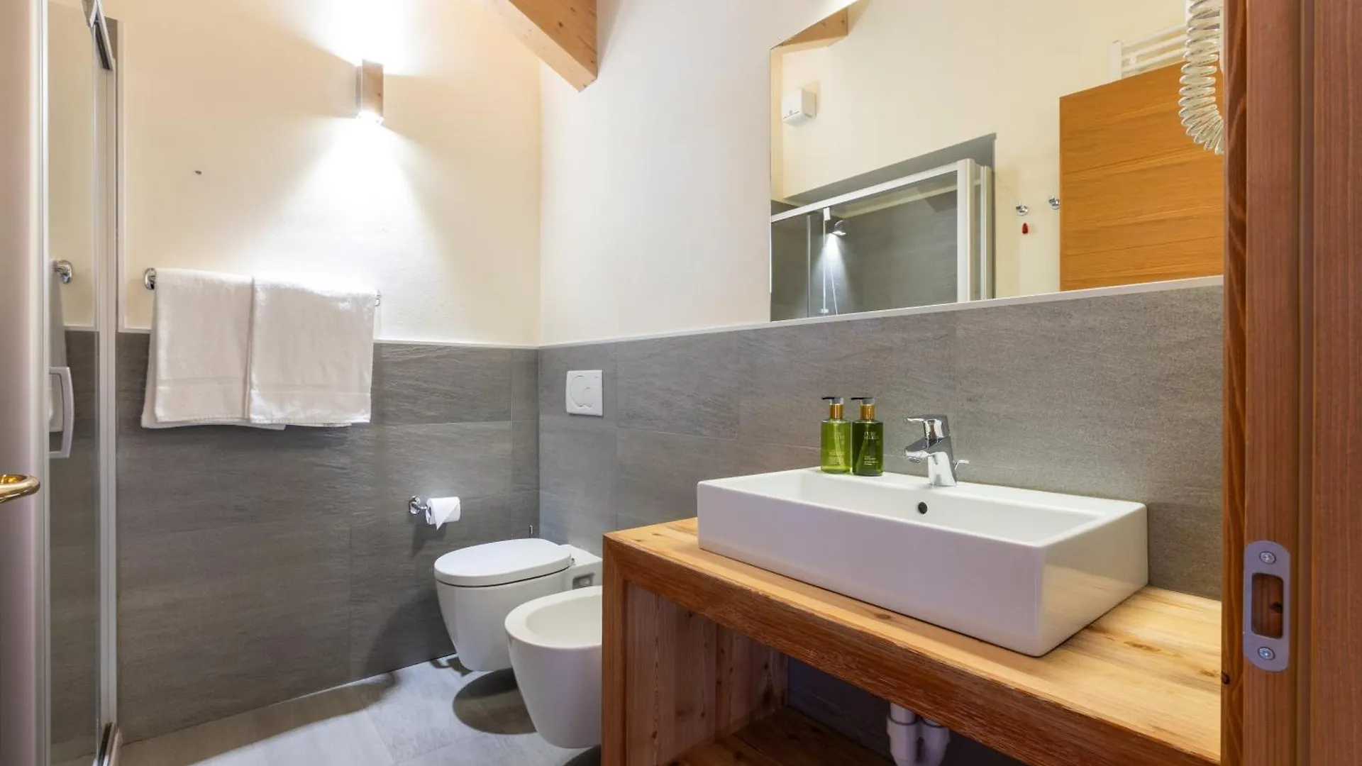 Hotel Cardo Isolaccia