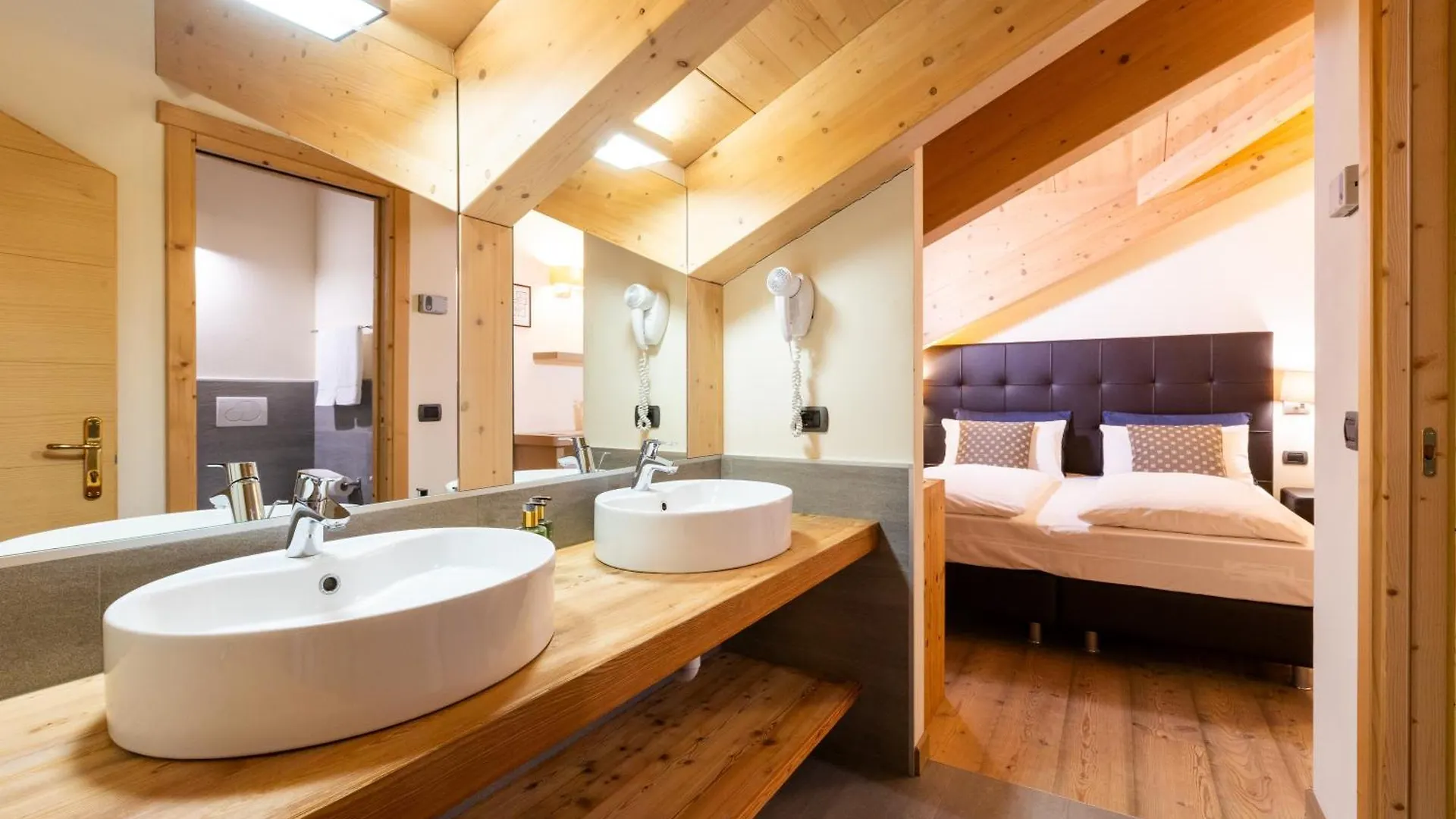 Hotel Cardo Isolaccia